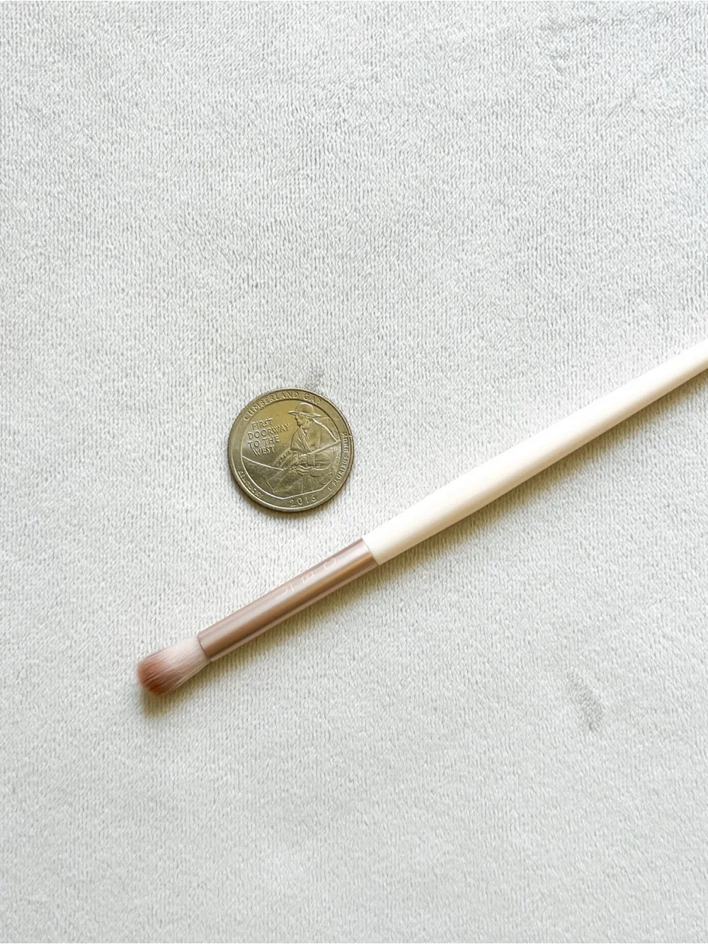 Ulta Beauty Cream Handle Eyeshadow Blending Brush with Rose Gold Ferrule